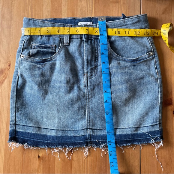 🥳🥳 host pick 🥳🥳 Like new - Adorable girls jean skirt - Picture 2 of 5